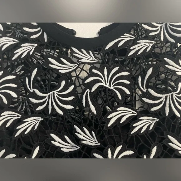 Romeo and Juliet Couture Medium Dress (never worn) - Picture 3 of 7